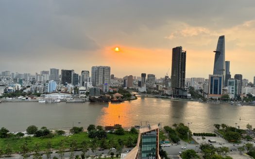 Empire City for rent with river view